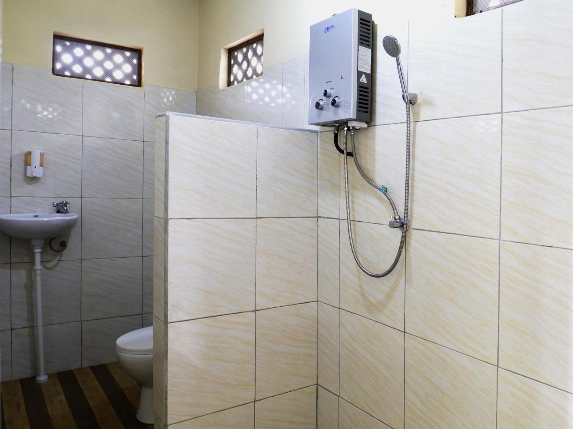 בדוגול Dajan Buyan Homestay מראה חיצוני תמונה
